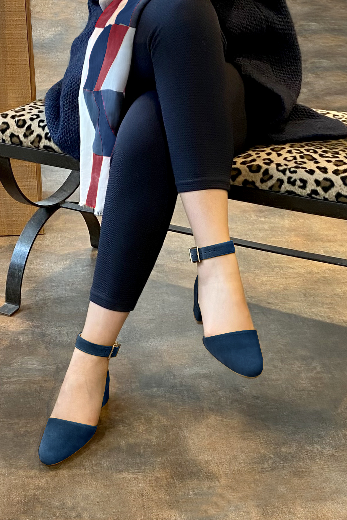 Navy blue women's open side shoes, with a strap around the ankle. Round toe. Low block heels. Worn view - Florence KOOIJMAN
